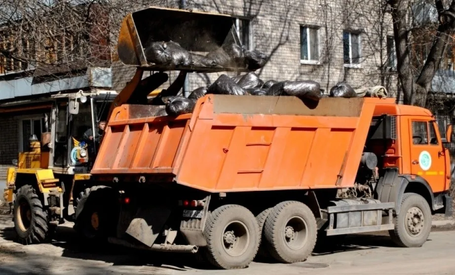Вывоз мусора грузовым фургоном 5 тонн в Юбилейном – ПроМусор, аренда, цена от 1597 руб