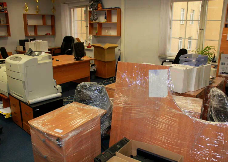 Вывоз старой офисной мебели в Юбилейном в октябре