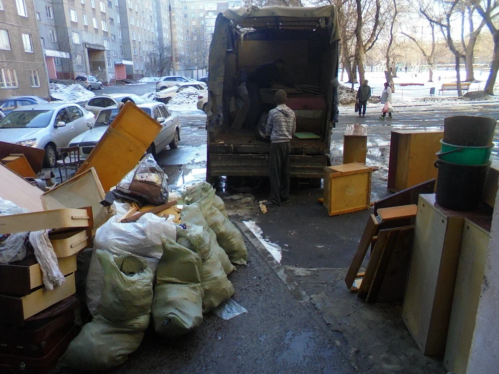 Вывоз мусора из подвала с утилизацией в Юбилейном в октябре