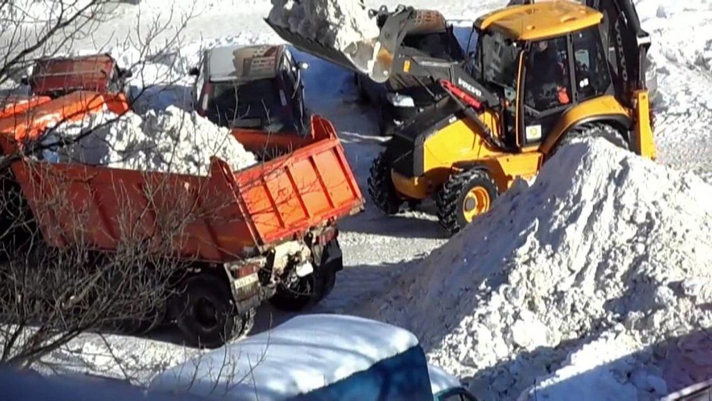Вывоз снега с погрузкой в Юбилейном для организаций и частных лиц в октябре